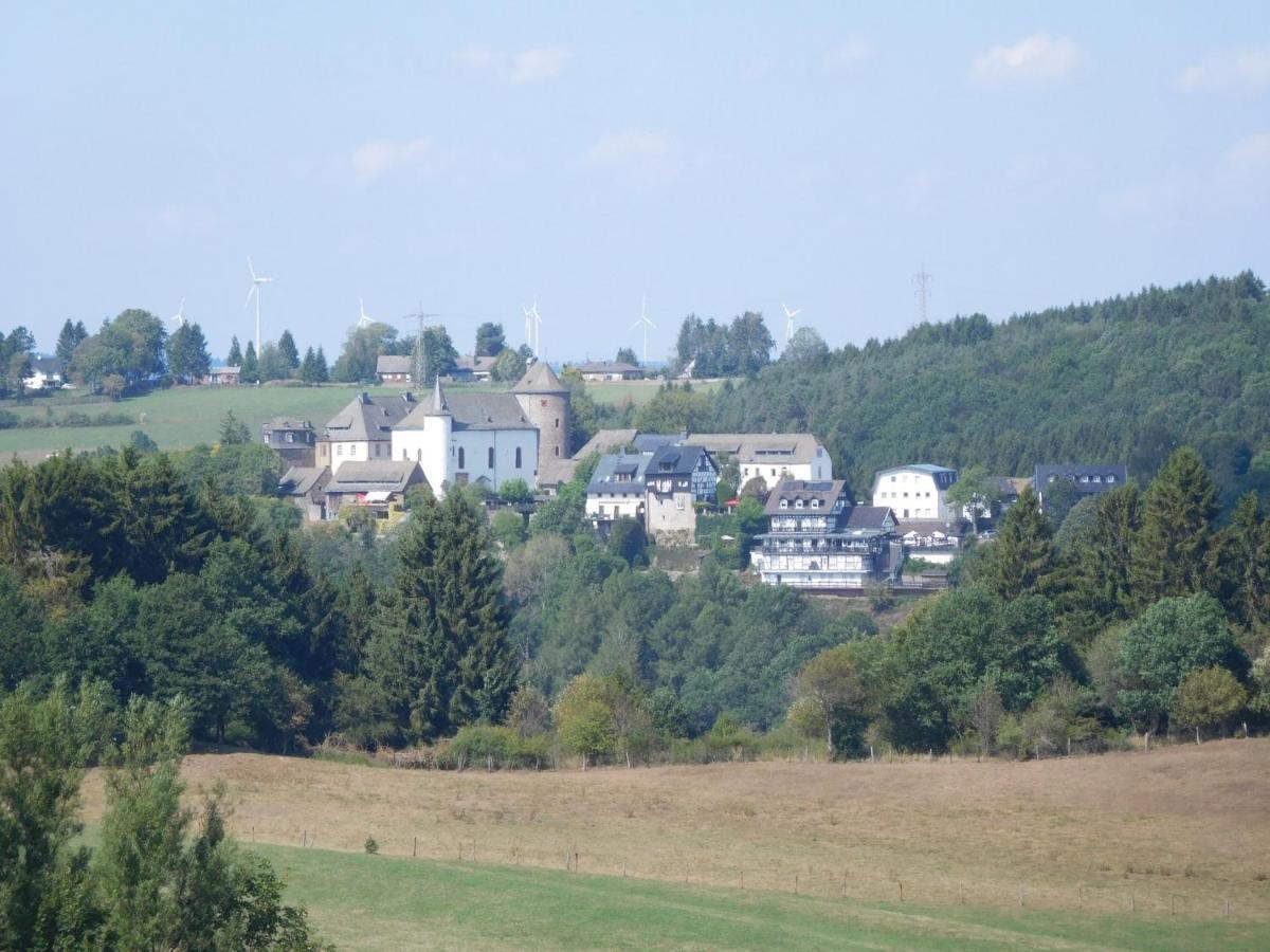 Ferienwohnung Charly Hellenthal Bagian luar foto